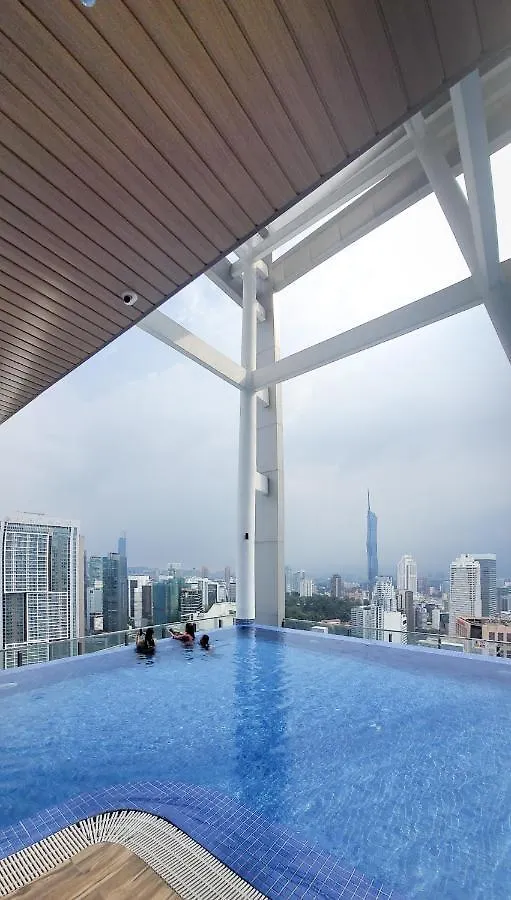 Cl 18A Modern Balcony Klcc View Infinity Pool Apartment Kuala Lumpur Malaysia