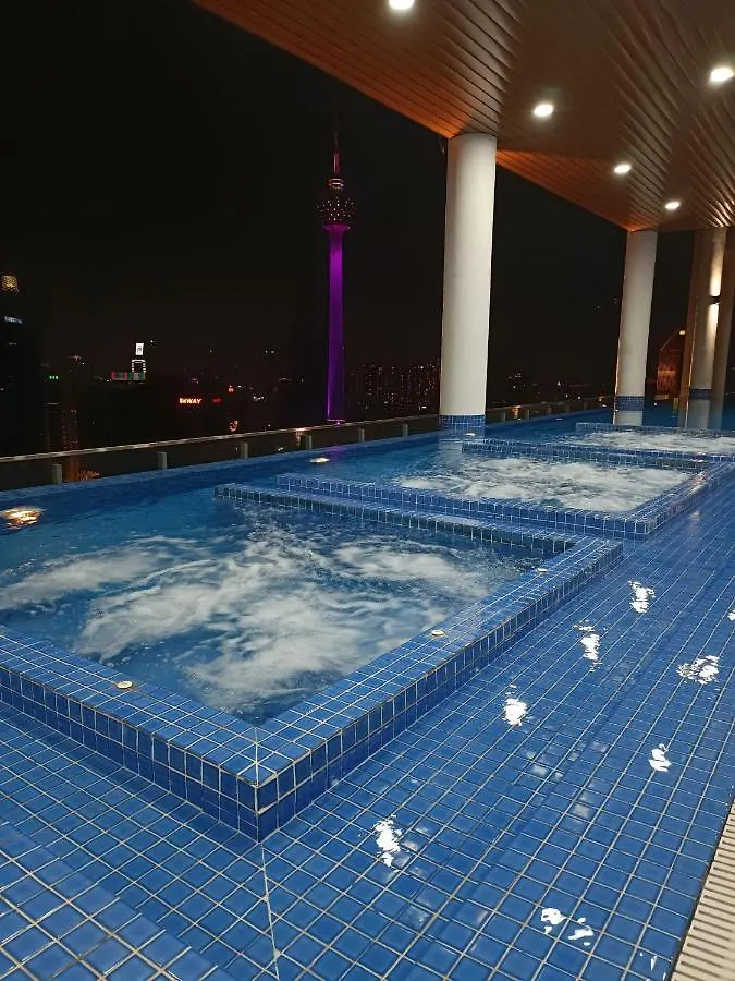 Cl 18A Modern Balcony Klcc View Infinity Pool Apartment Kuala Lumpur Malaysia