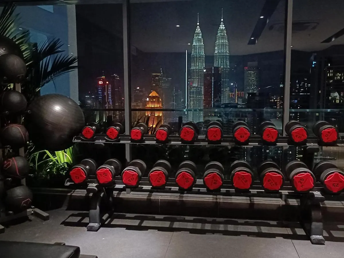 Cl 18A Modern Balcony Klcc View Infinity Pool Apartment Kuala Lumpur Malaysia