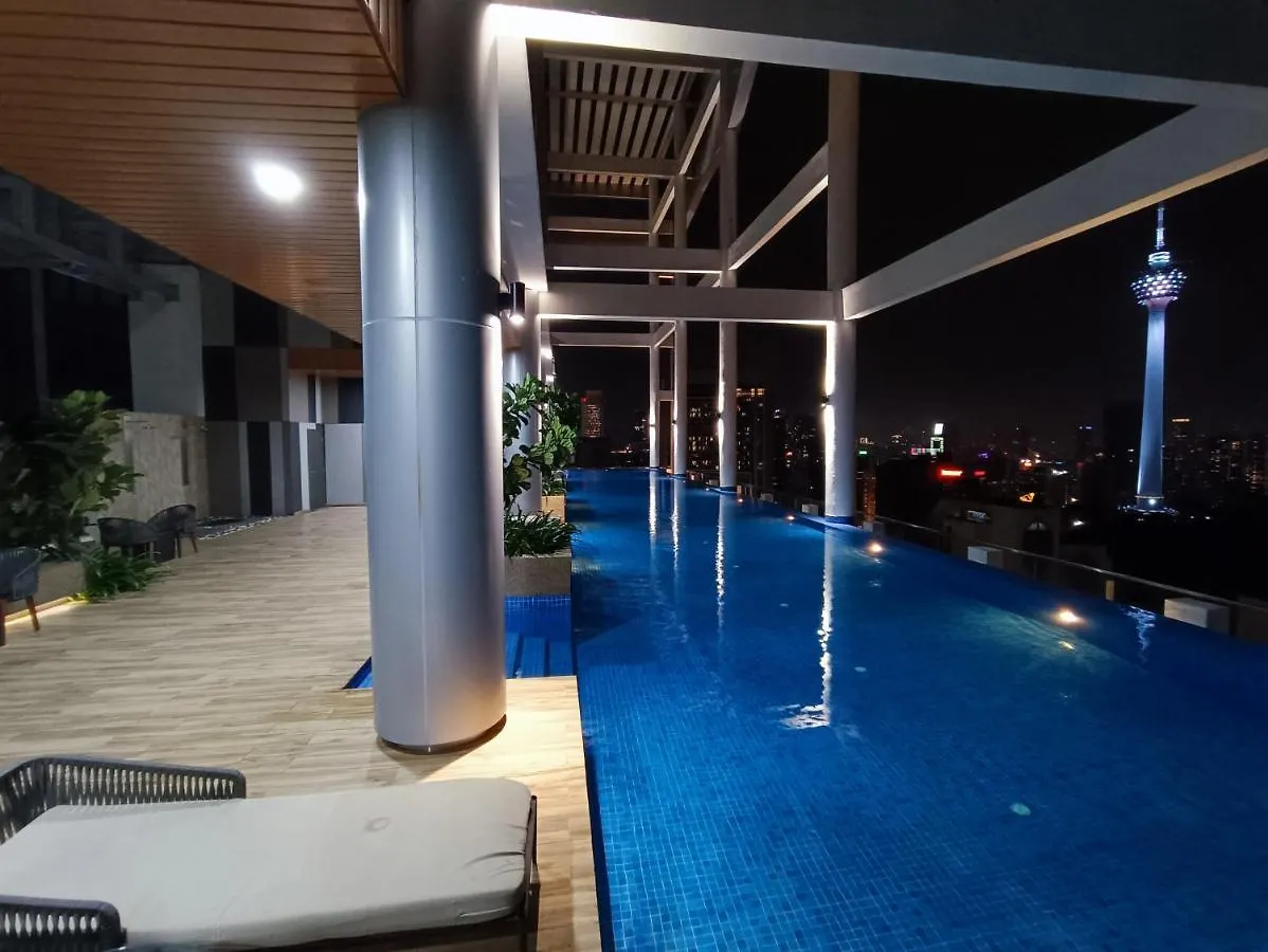 Cl 18A Modern Balcony Klcc View Infinity Pool Apartment Kuala Lumpur 0*,
